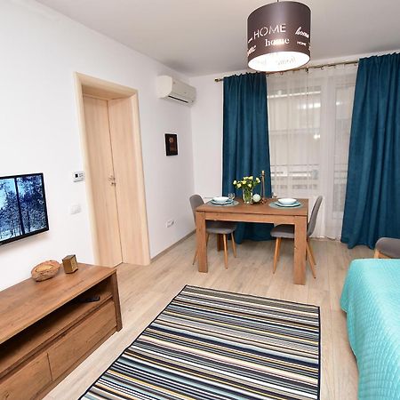 Near Cathedral Central Studio Bucureşti Ngoại thất bức ảnh